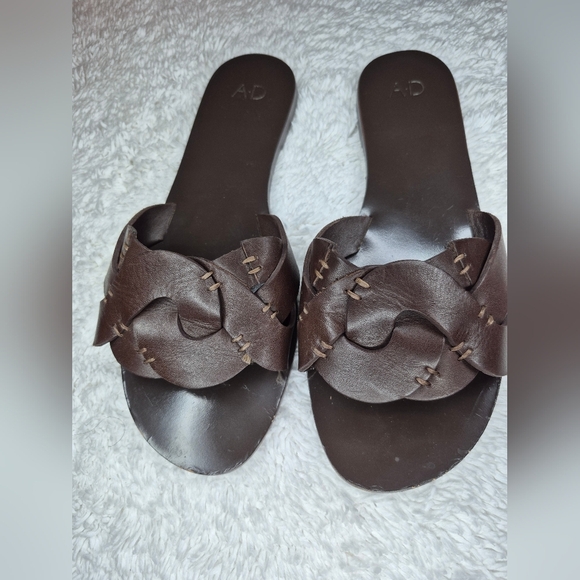 AD Brown Leather Slip-On Sandals with Braided Design - Picture 1 of 6